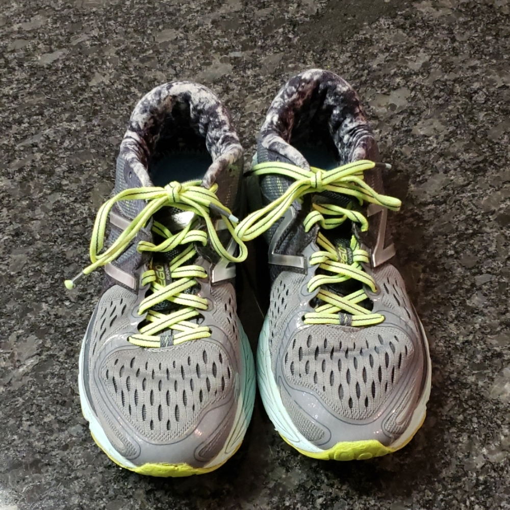 New Balance 1260v6 with stabilizer